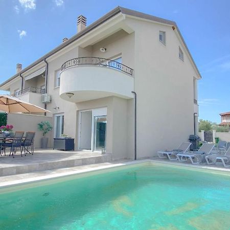 Casa Hana Buzinija Bagian luar foto