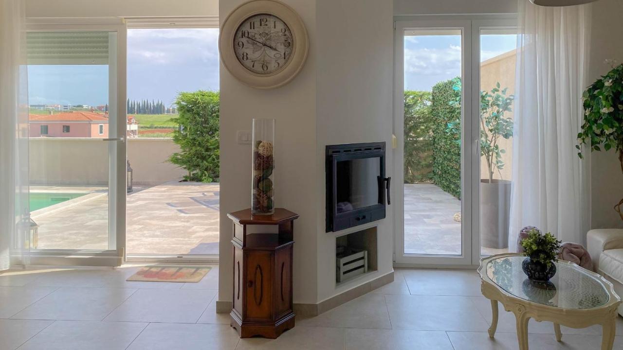 Casa Hana Buzinija Bagian luar foto
