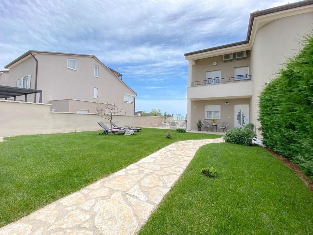 Casa Hana Buzinija Bagian luar foto